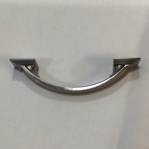 Set of 9 NWT satin nickel drawer pulls - Picture 7 of 8